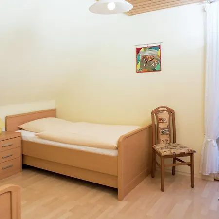 Сasa de vacaciones In A Quiet Location With Balcony *