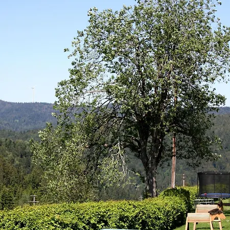 Сasa de vacaciones In A Quiet Location With Balcony *